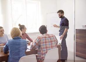 Cómo potenciar el pensamiento estratégico para un liderazgo empresarial efectivo
